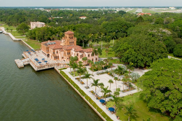 Christmas in Florida: The Ringling Estate in Sarasota