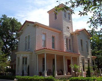 floridatraveler hydepark-morrison-newport2