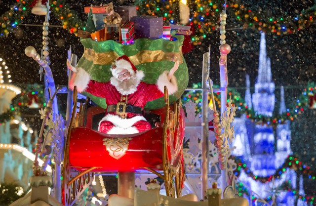 floridatraveler santa at wdw