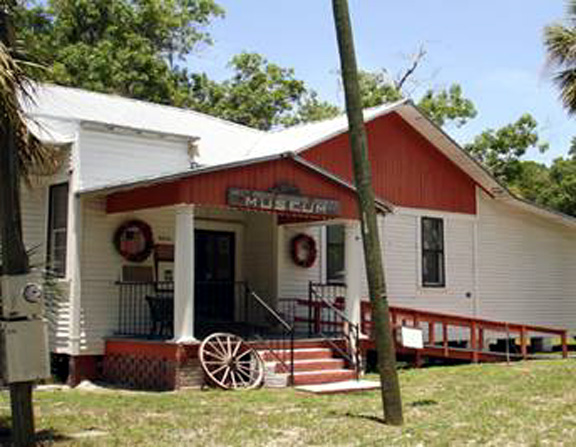 floridatravelerNEWPORTHistoryMuseum