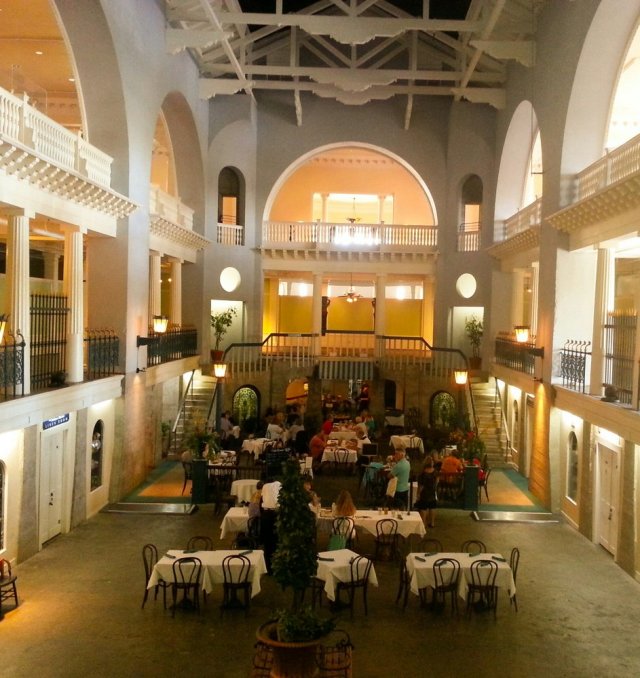 floridatravelerrestinstaugpool