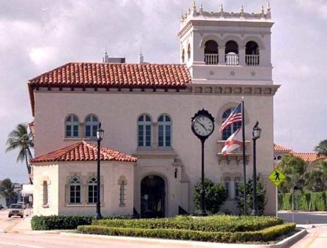 FLORIDATRAVELER palm beach  City hall