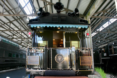 floridatraveler-miami-pres-car