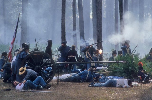 FLORIDATRAVELER dades-battle-1a.jpg