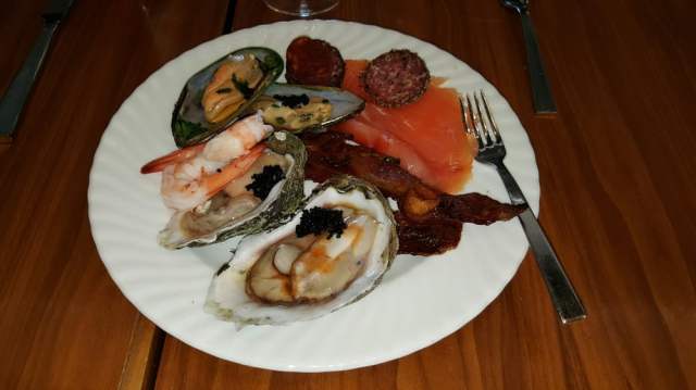floridatravler osytercatchers has a sunday buffet