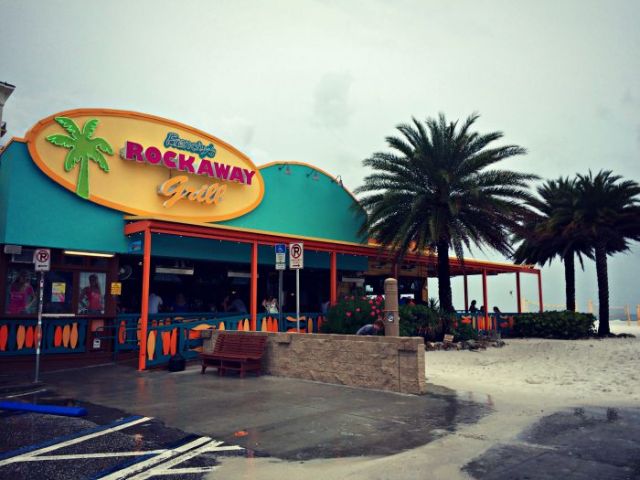 FLORIDATRAVELER Frenchys-Rockaway-Grill-on-the-Beach