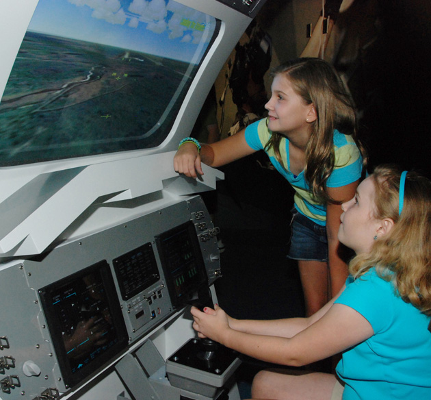 FLORIDATRAVELER Children_Operating_Landing_Simulator