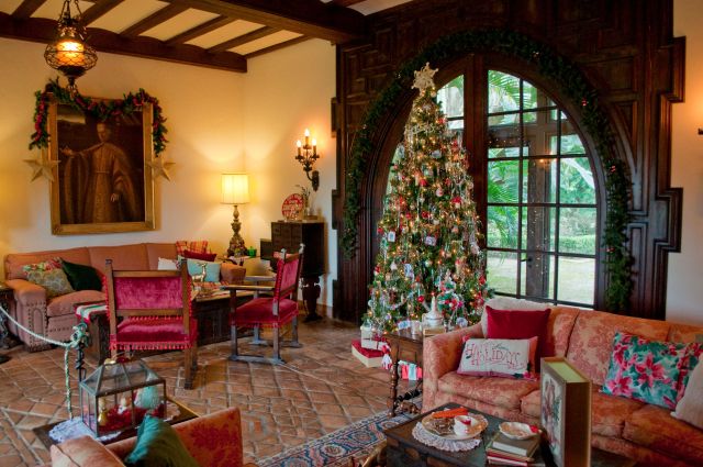 FLORIDATRAVELER Xmas at BOK TOWER The-Loggia