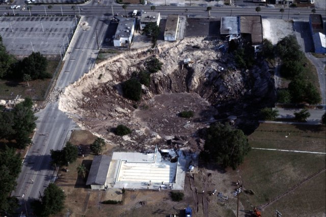 FLORIDATRAVELER 1981 sinkhole