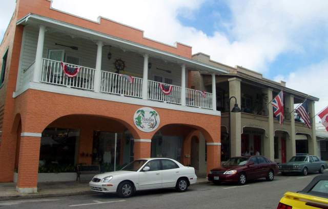 floridatraveler 06-eigth-st-shops